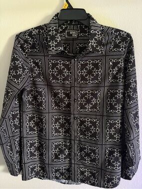 Level Ten Black Printed Button-Up Shirt